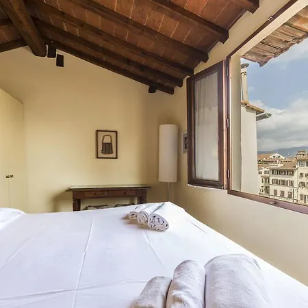 Santa Croce 19 Apartment *